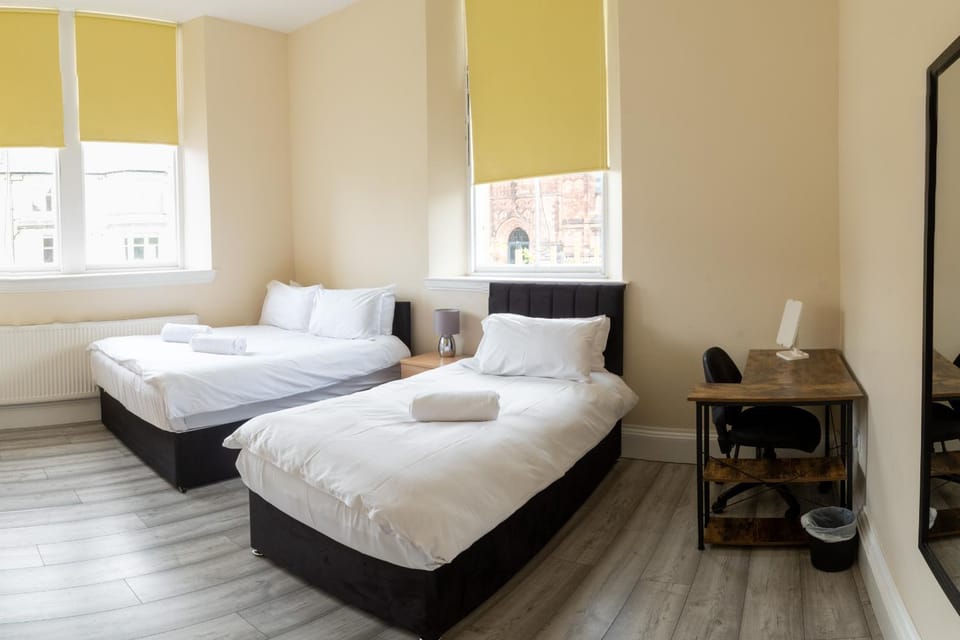 Large Flat in Edinburgh F2 with Mountain View Apartment in Edinburgh