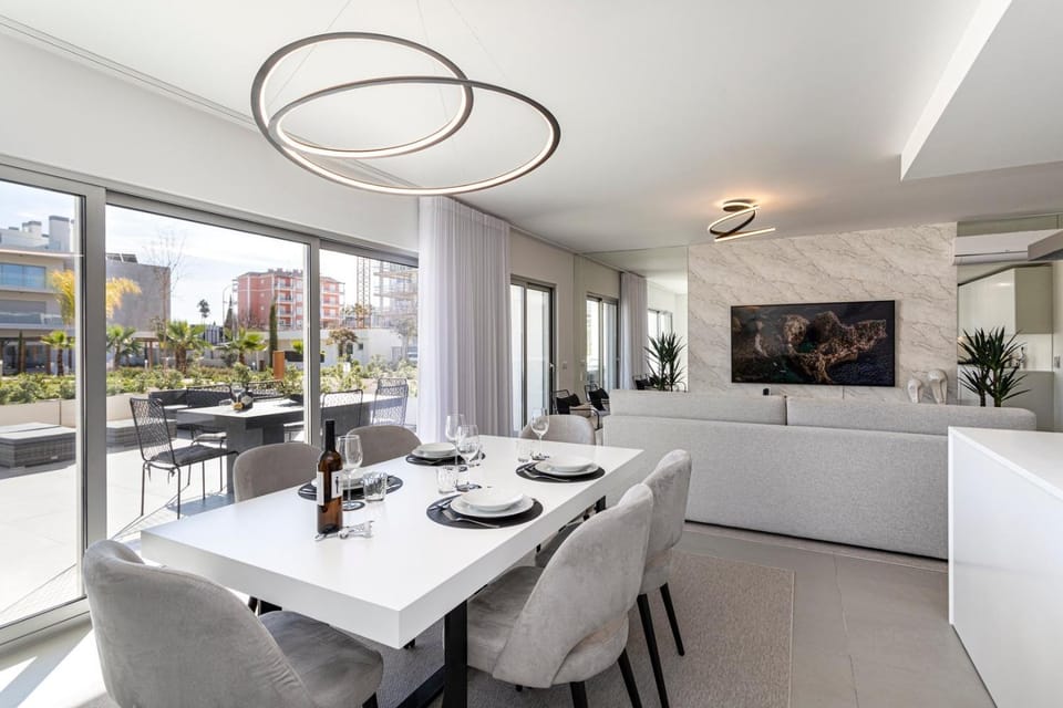 The Albufeira Concierge - Prime Lounge Design Apartment in Albufeira