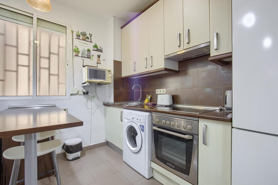 Kitchen or kitchenette, minibar, pet friendly, stove, washing machine