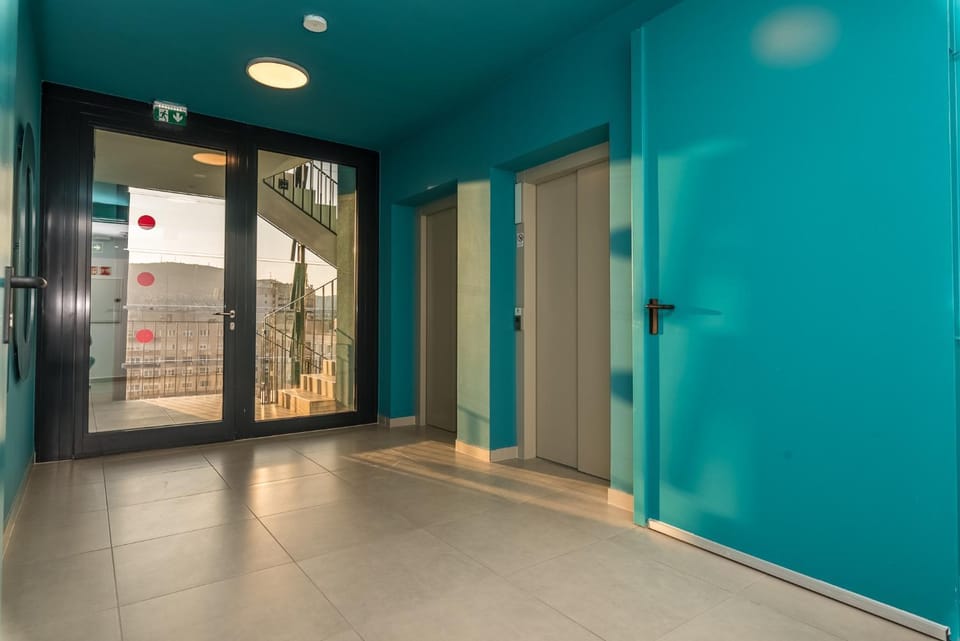 Waterfront City River view Apartment in Budapest