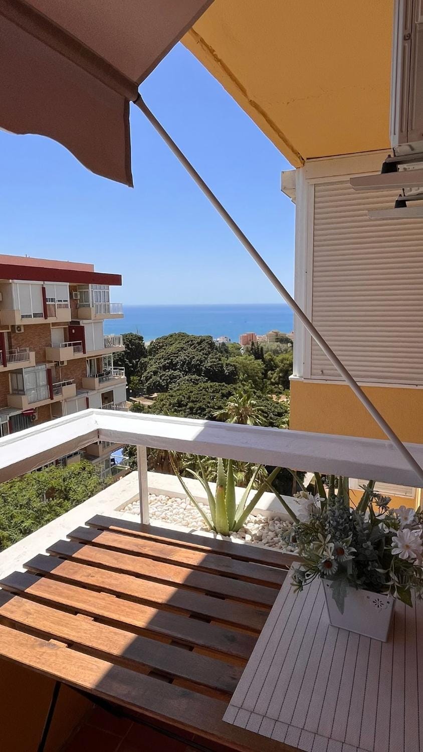 Balcón y vistas al mar - Playa 10 min caminando Apartment in Benalmadena