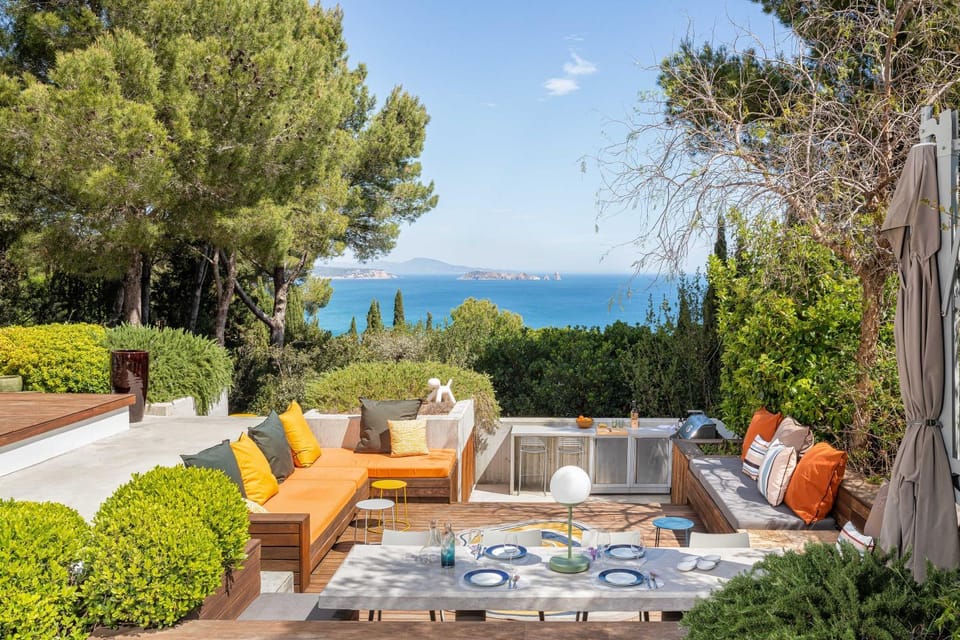 Patio, Balcony/Terrace, Seating area, Garden view