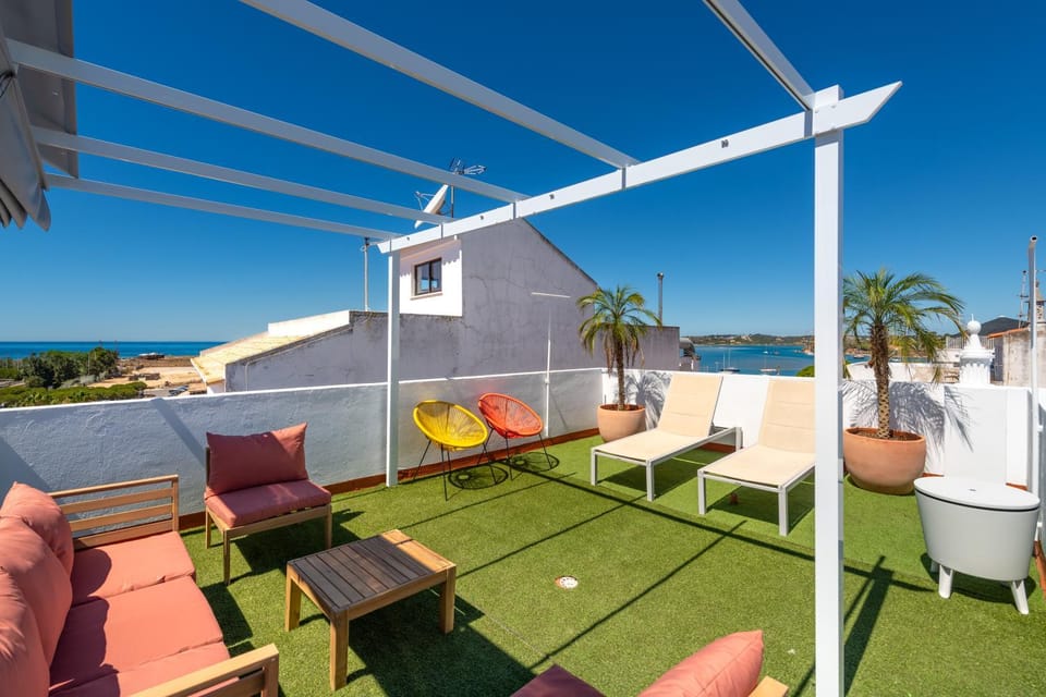 View (from property/room), Balcony/Terrace, Seating area, sunbed