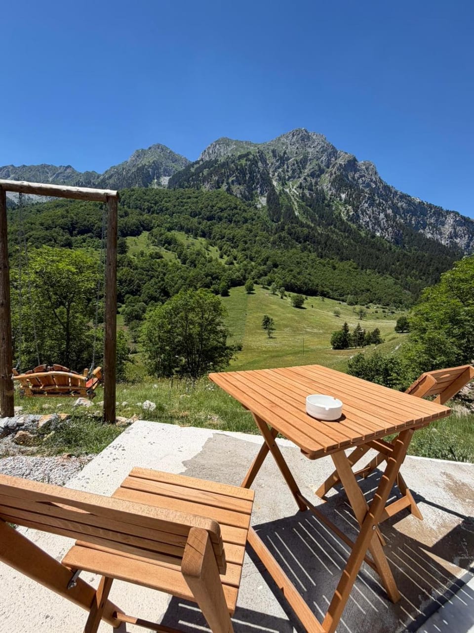 Ursa Camp Mountain Glamping Campground/ 
RV Resort in Montenegro