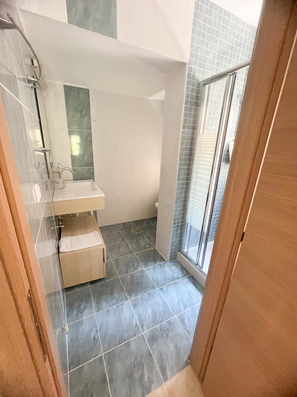 Shower, Bathroom