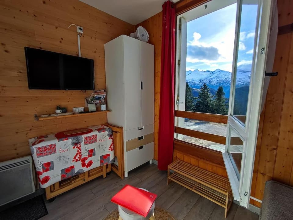 View (from property/room), Photo of the whole room