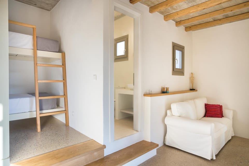 Toilet, Bathroom, Photo of the whole room, Seating area