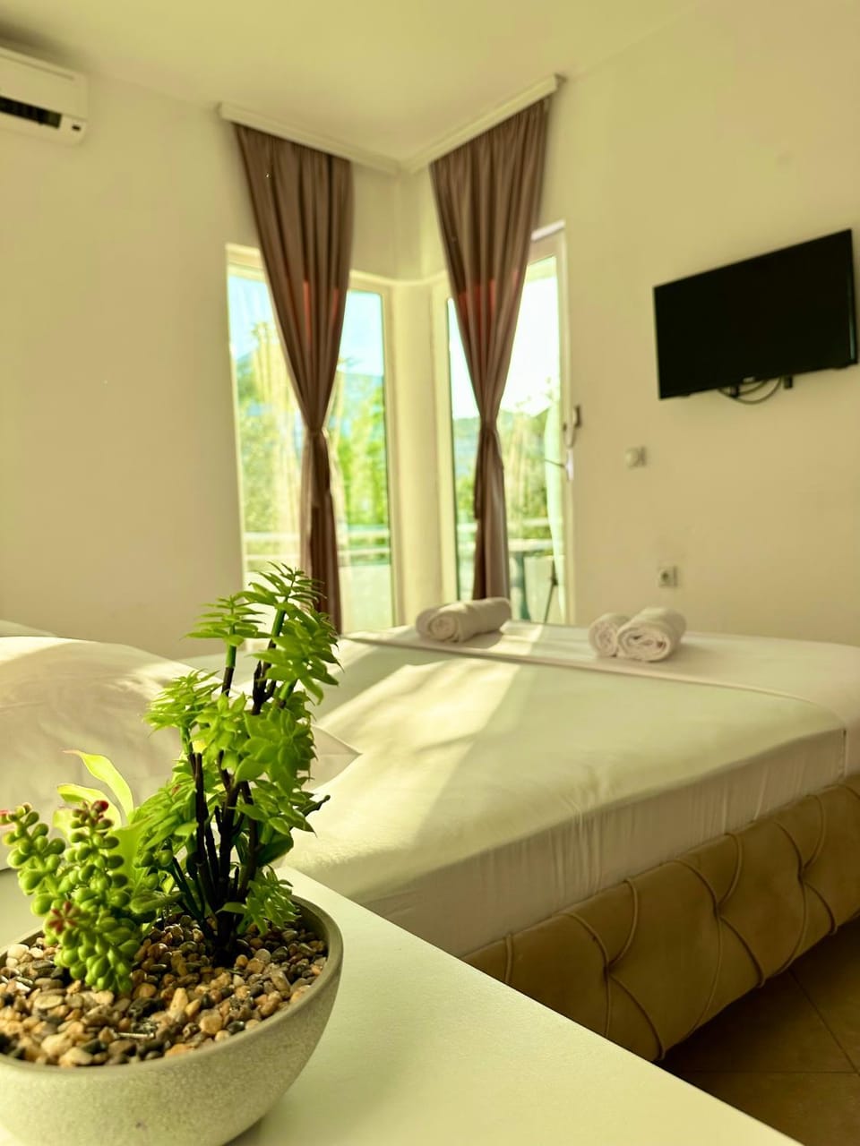 Apartments Katana Bed and Breakfast in Ulcinj Municipality