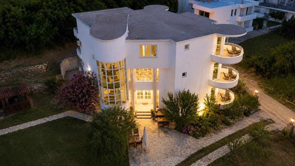 Apartments Katana Bed and Breakfast in Ulcinj Municipality
