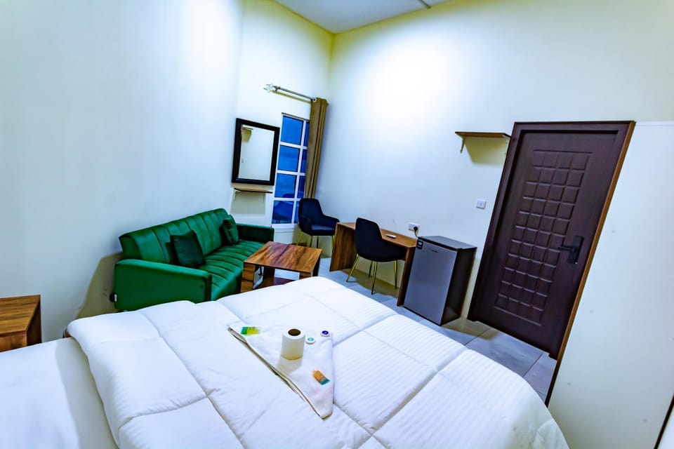 Relaxing Private Rooms in Compound Housing near Burj Alarab Villa 124 Vacation rental in Dubai