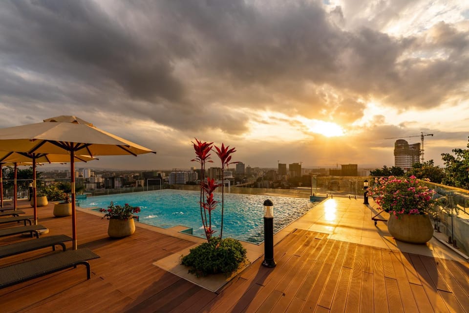 Balcony/Terrace, City view, Swimming pool, Sunset, sunbed