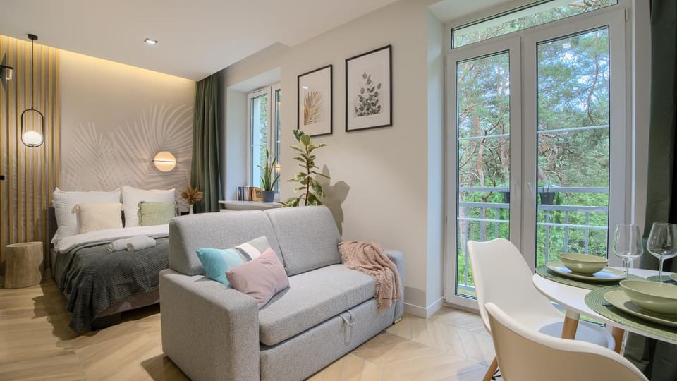 Bed, Photo of the whole room, Seating area