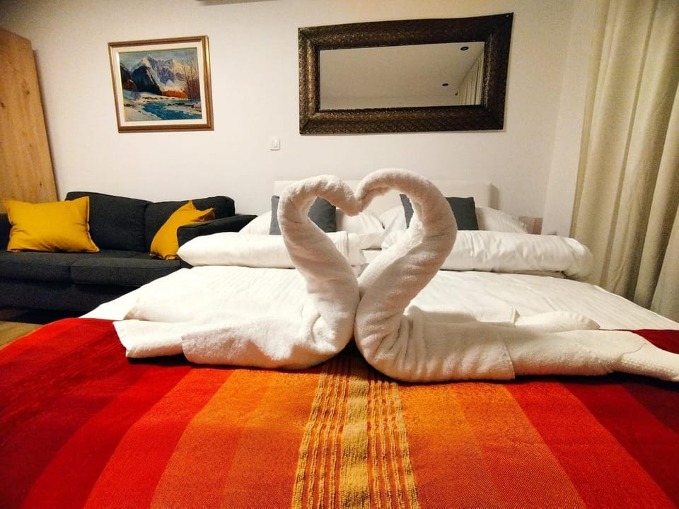 Bed, towels