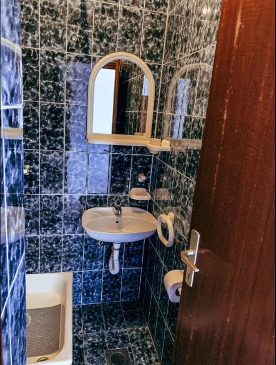 Peaceful, Cosy Tivat Guesthouse Bed and Breakfast in Kotor Municipality