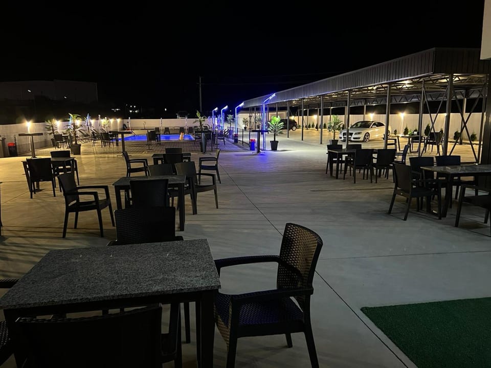 Night, Swimming pool