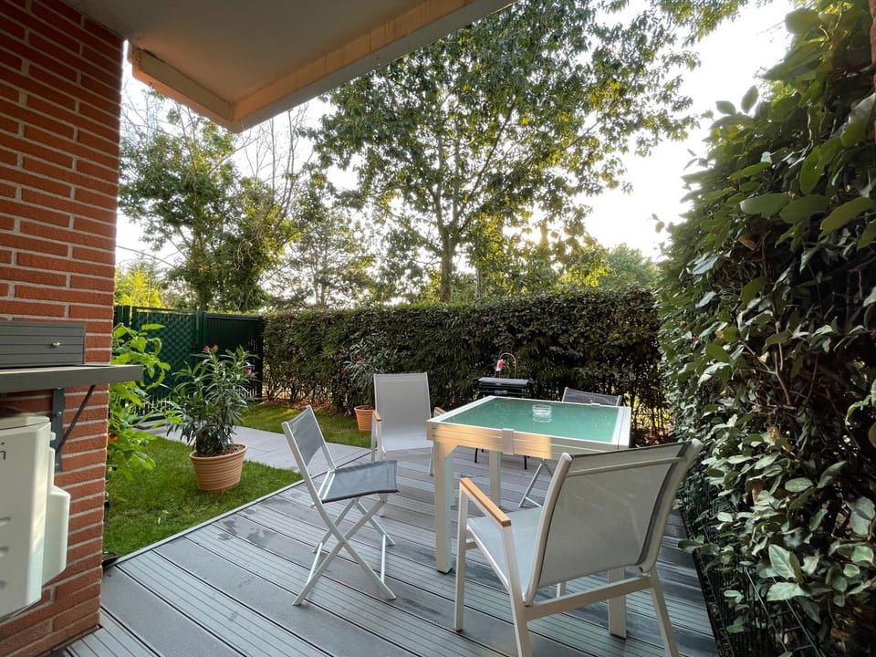 Garden, Balcony/Terrace
