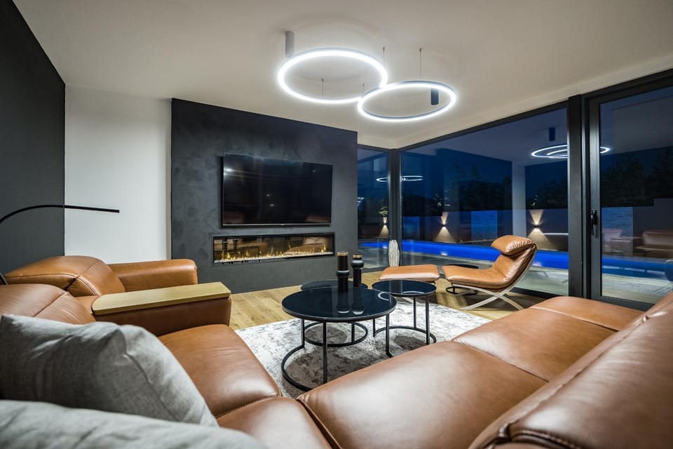 Communal lounge/ TV room, Living room