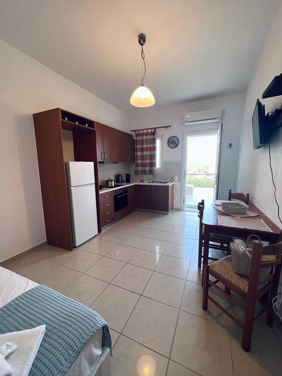 TV and multimedia, Kitchen or kitchenette, Dining area