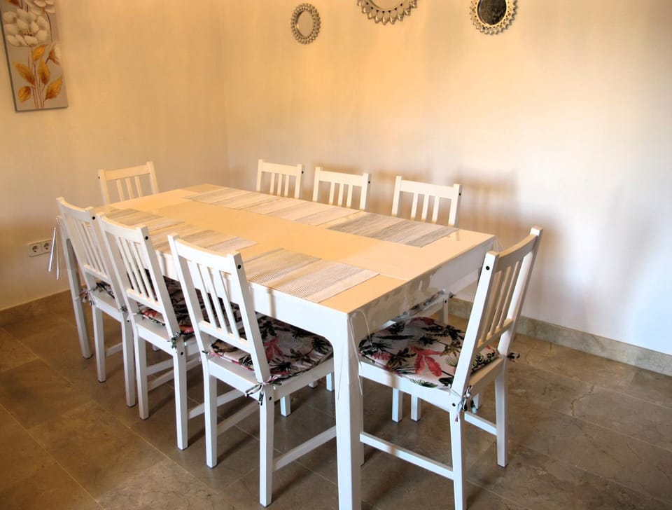 Dining area, Dinner