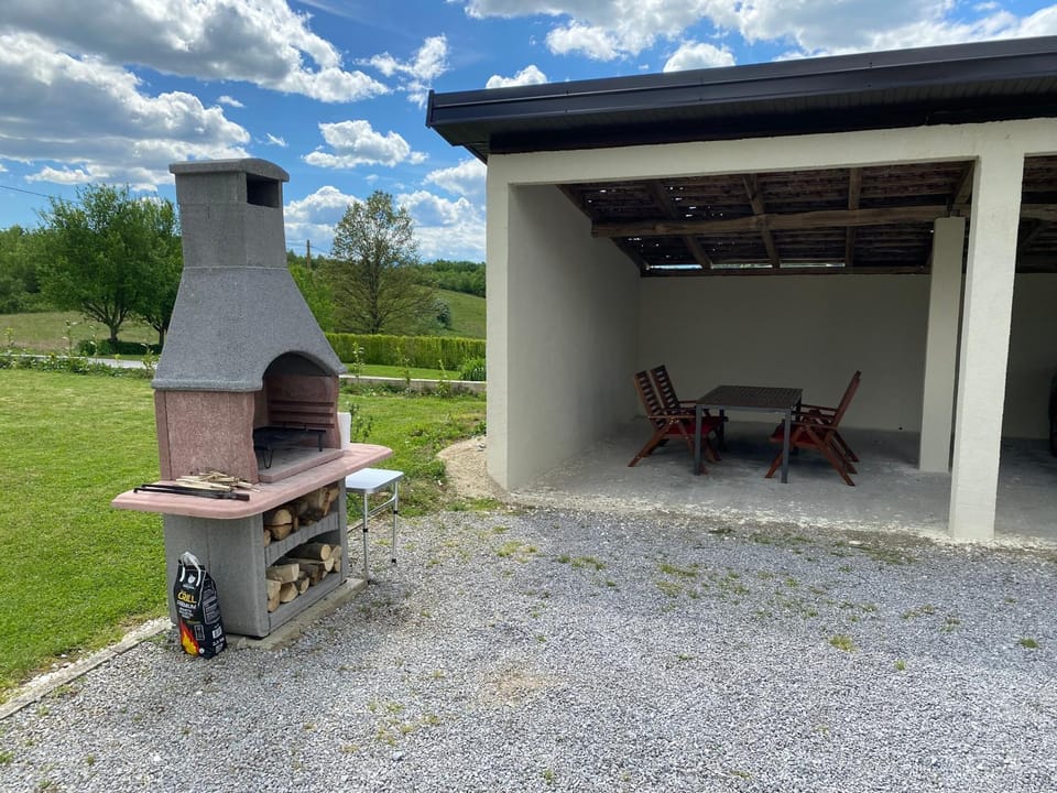 BBQ facilities, Dining area