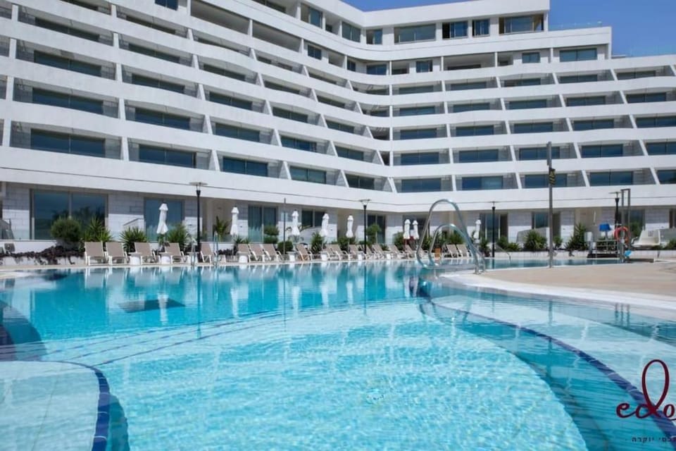דירה מרווחת ושקטה 100 מטר מהים - By Edomlux Apartment in Eilat