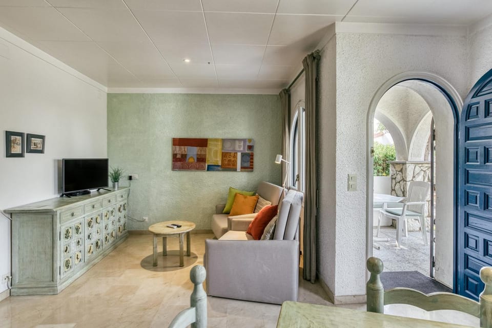 Property building, Living room