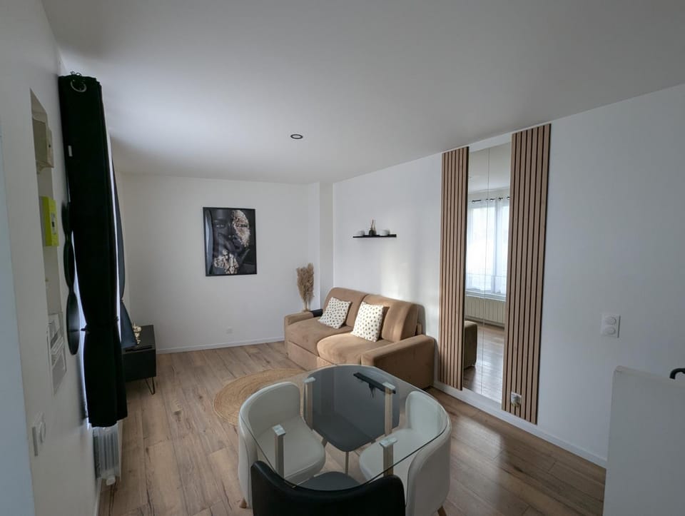 *J'y suis j'y reste* - proche de Paris Apartment in Île-de-France
