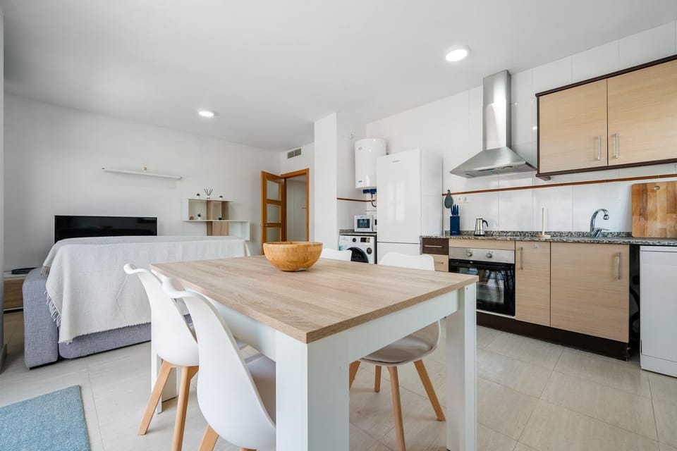 Property building, Kitchen or kitchenette, Living room