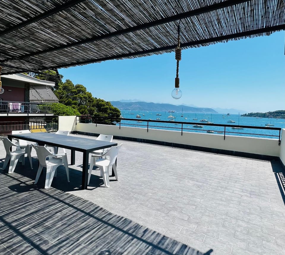 Patio, Day, Natural landscape, View (from property/room), Balcony/Terrace, Living room, Seating area, Dining area, Mountain view, Sea view