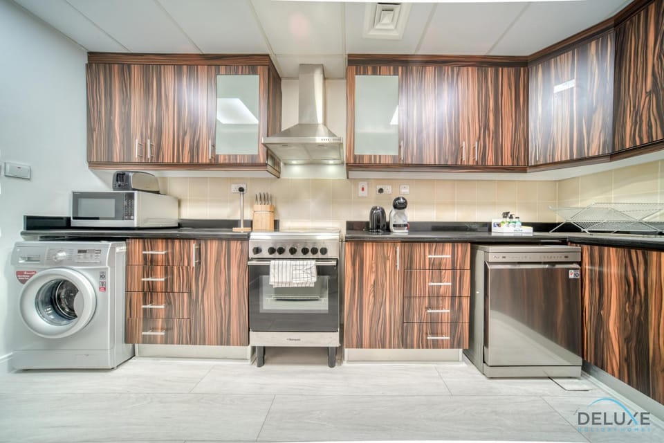 Kitchen or kitchenette, dishwasher, minibar, pet friendly, stove, washing machine