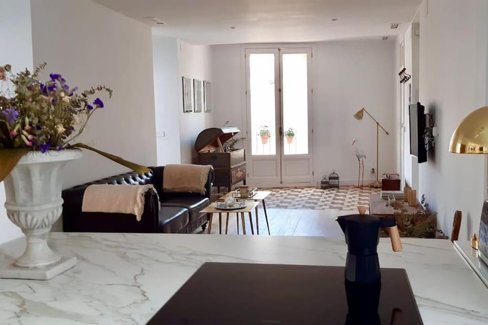 Kitchen or kitchenette, Living room