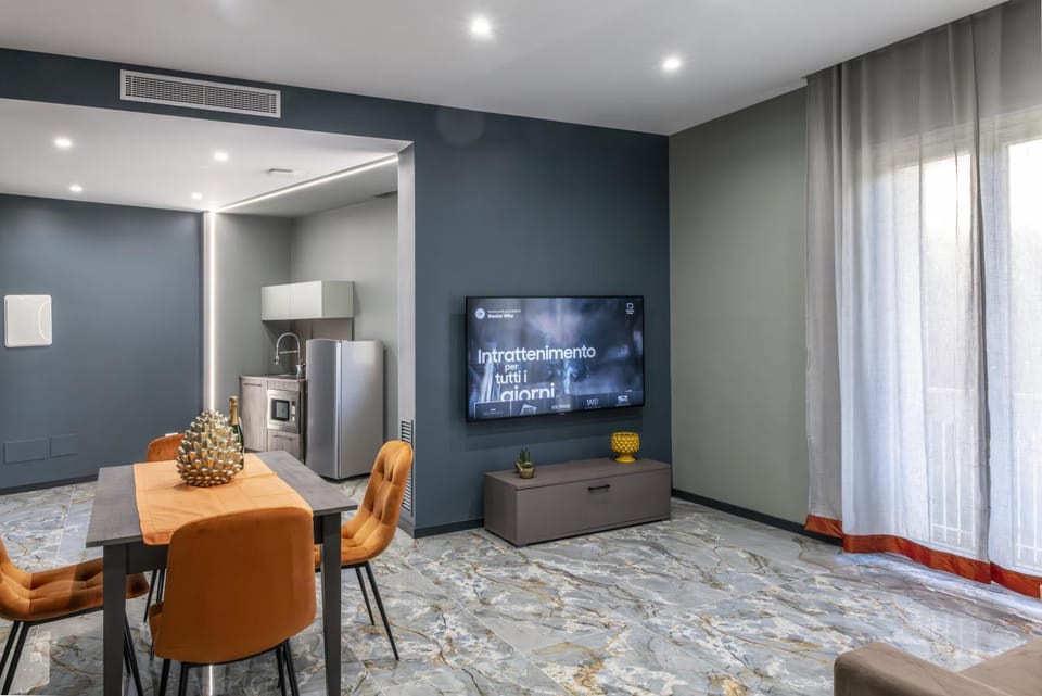 TV and multimedia, Living room, Dining area