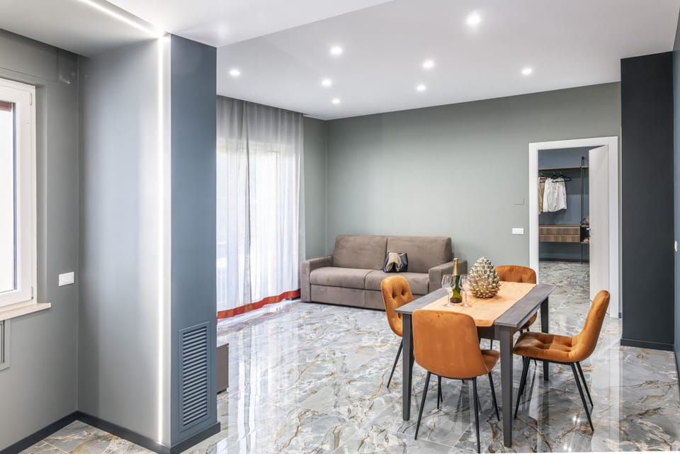 Living room, Dining area