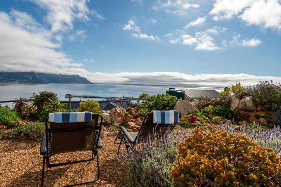 Garden, Balcony/Terrace, Landmark view, Landmark view, Sea view, Sea view