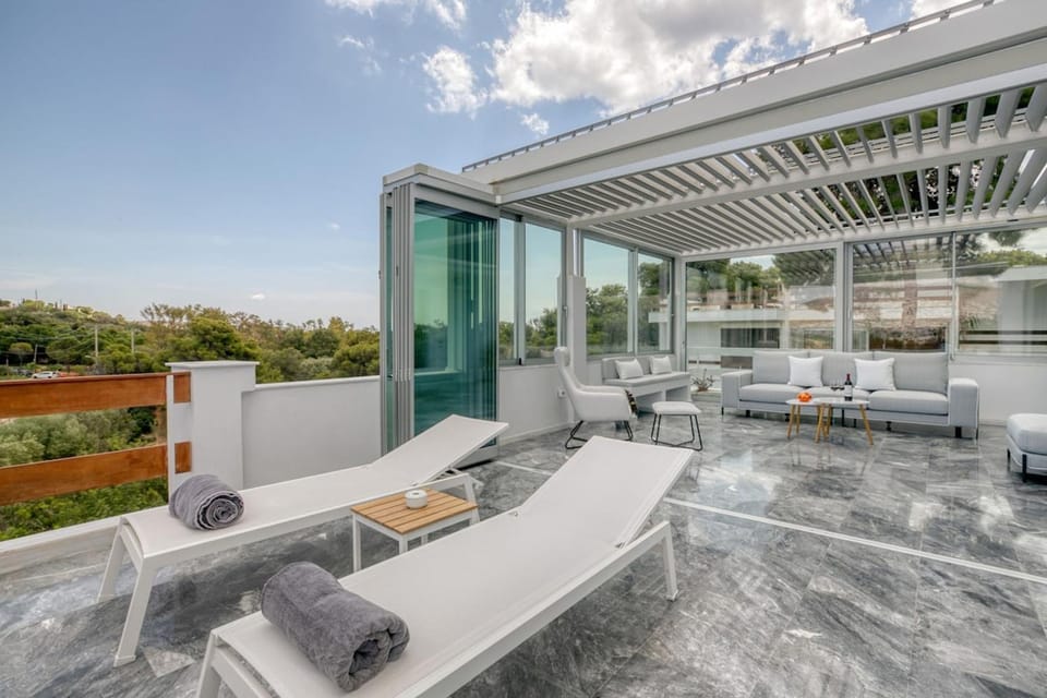 South Blue Sea View Apartment Apartment in Vouliagmeni