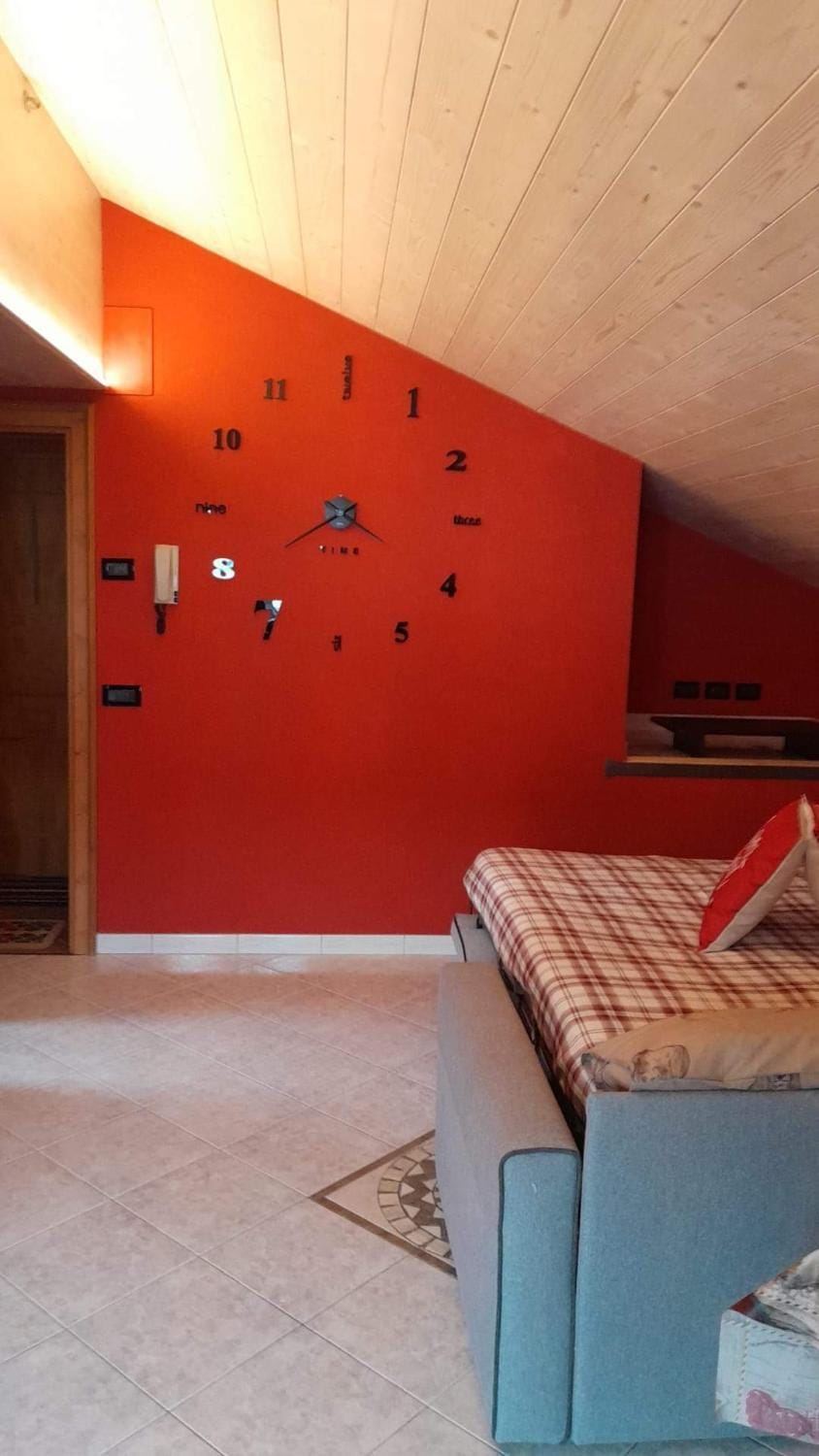 Bed, Living room