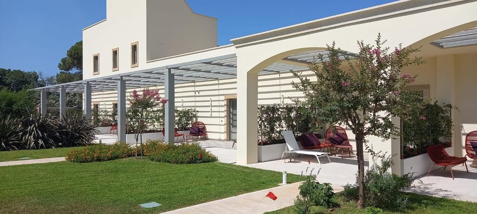 Property building, Patio, Garden