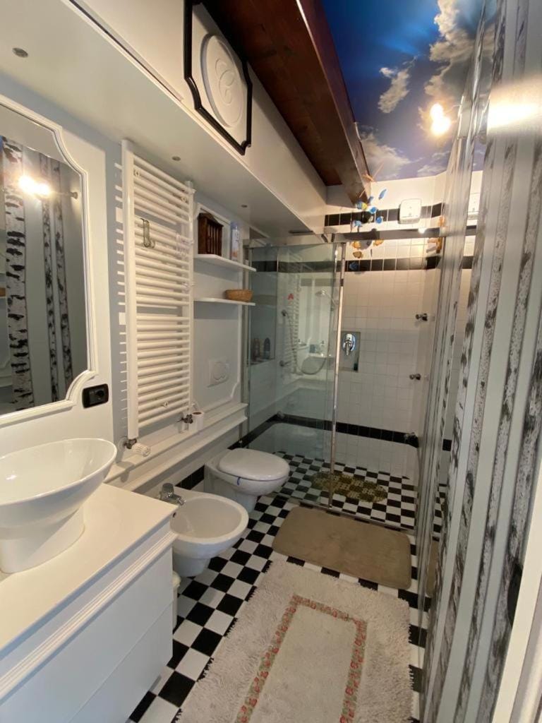 Skyline - Dante vista Mare parcheggio Borgo Maggiore Bed and Breakfast in Marche