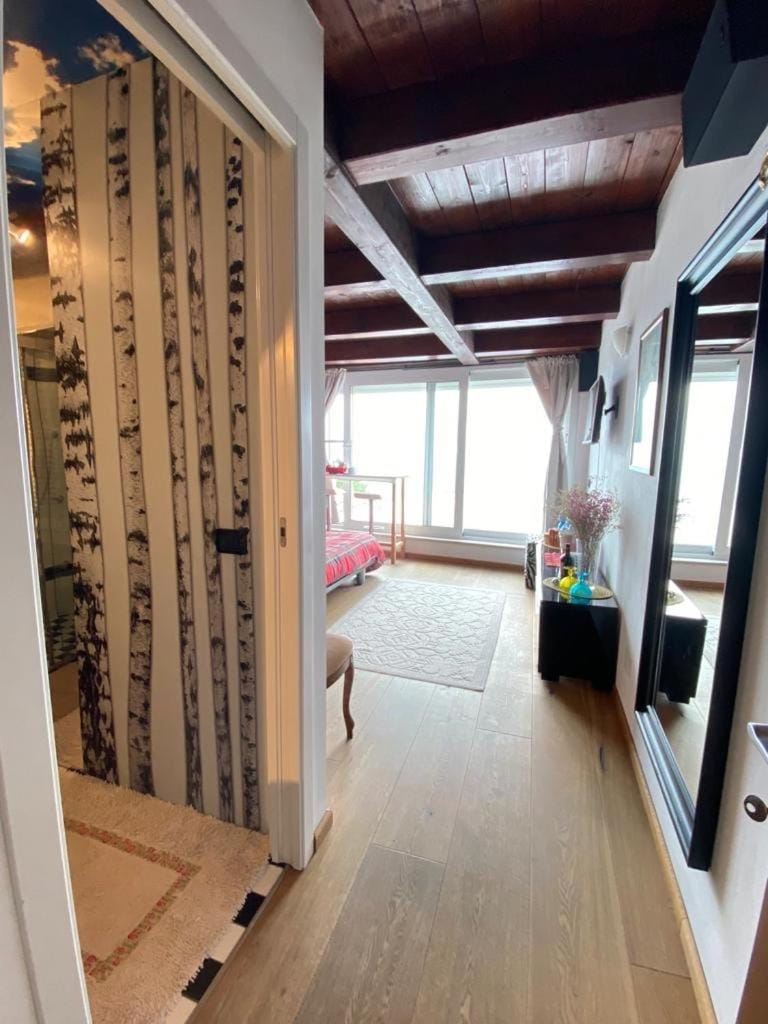 Skyline - Dante vista Mare parcheggio Borgo Maggiore Bed and Breakfast in Marche