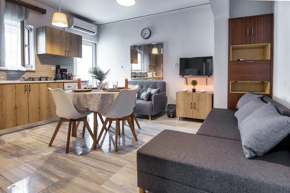 Kitchen or kitchenette, Living room, Dining area