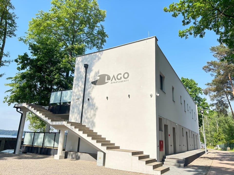 Property building, Neighbourhood