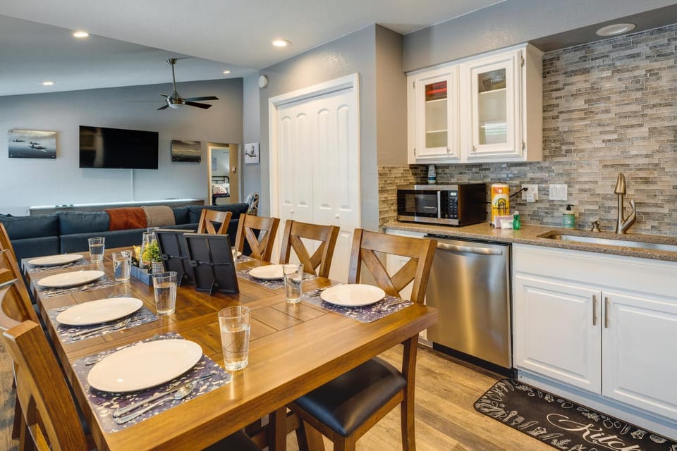 San Antonio Home with Private Hot Tub Pet Friendly! House in San Antonio