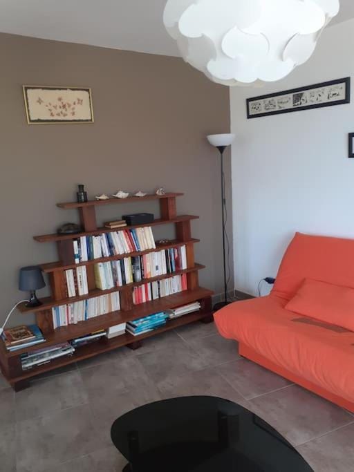 Chez Pascal grand T2 de 55m2 indépendant dans villa Apartment in Sausset-les-Pins