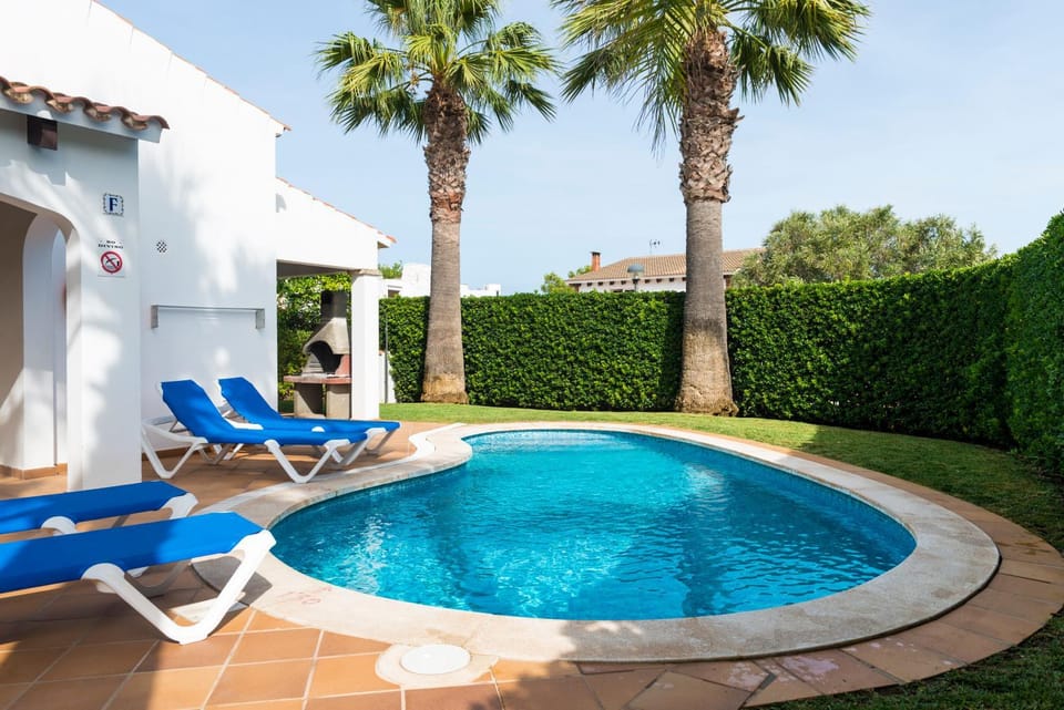 Day, Natural landscape, Garden, Garden view, Pool view, Swimming pool, sunbed