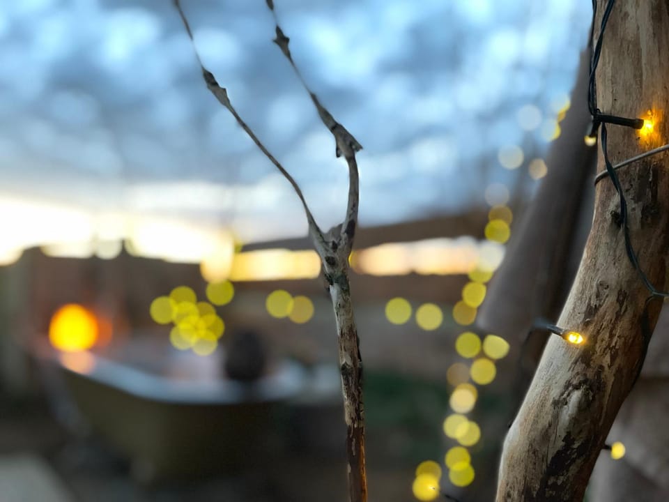 Bain View Glamping Campground/ 
RV Resort in England