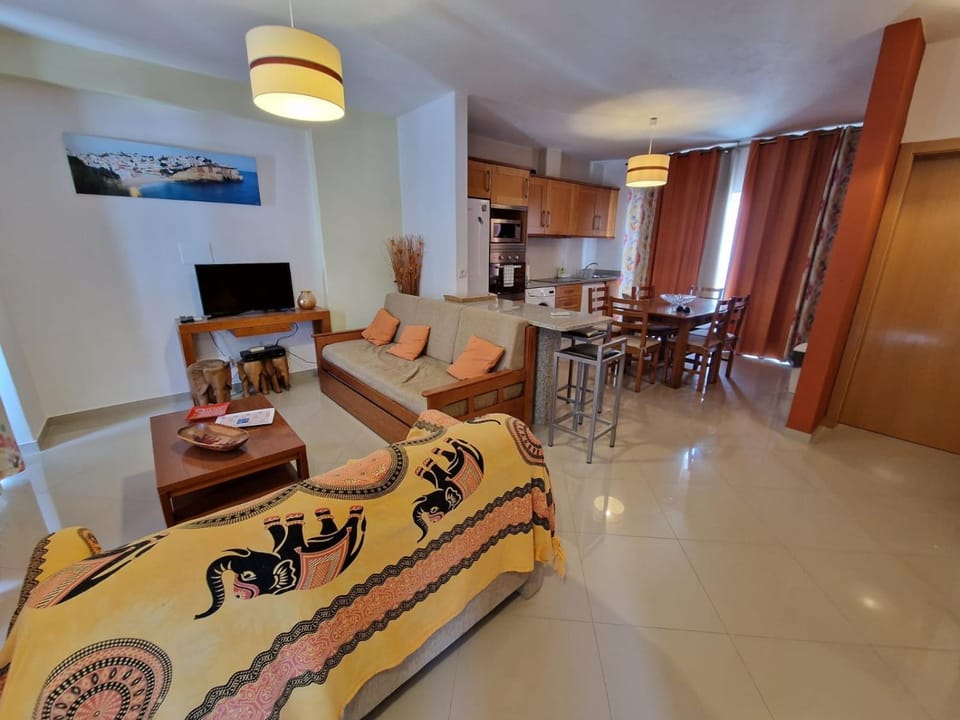 TV and multimedia, Kitchen or kitchenette, Living room, Seating area, Dining area, minibar, pet friendly