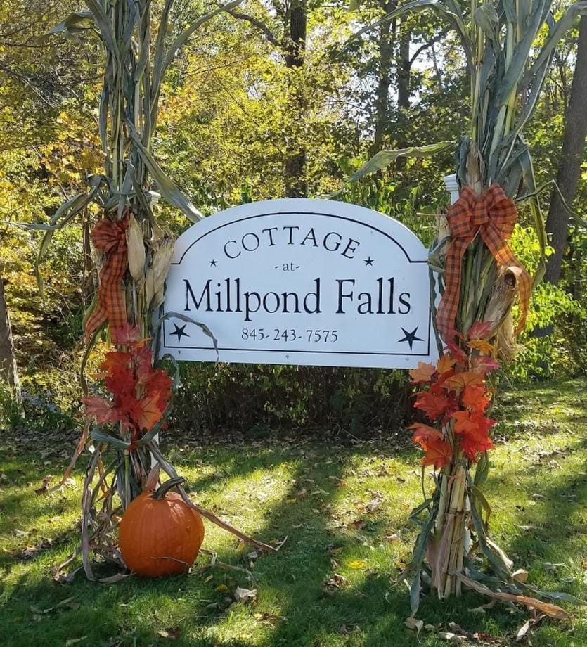 Luxury Cottage at Millpond Falls House in New Jersey