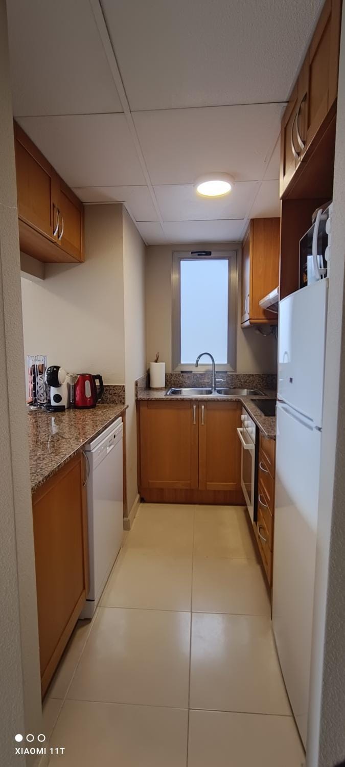Coffee/tea facilities, dishwasher, minibar, pet friendly, stove
