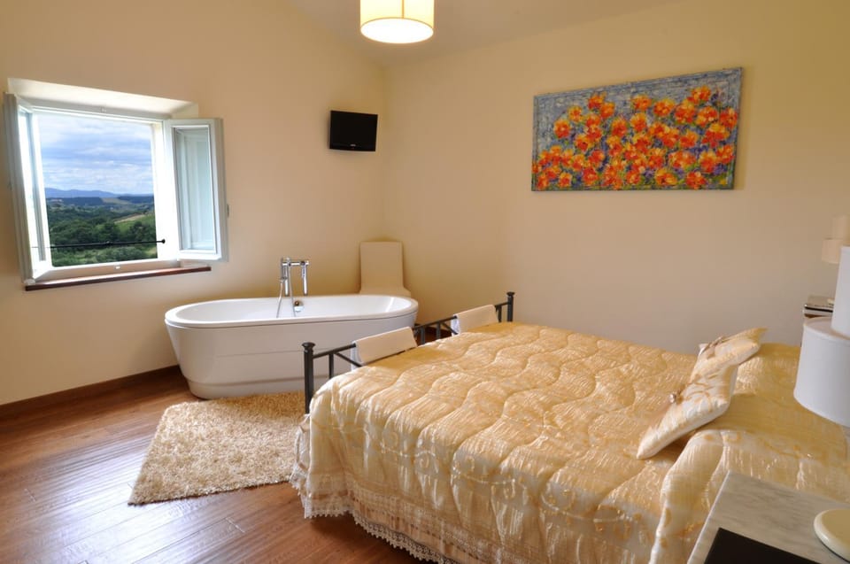 Bathroom, Living room