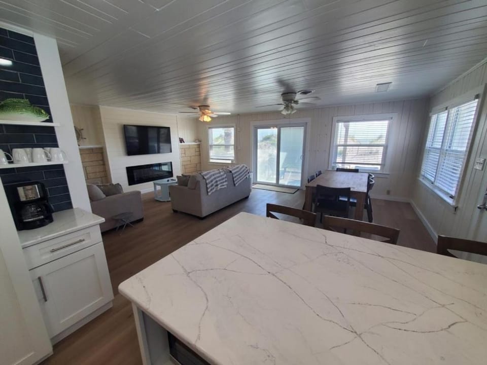Kitchen or kitchenette, kitchen